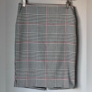 White House Black Market Plaid Black and White Pencil Skirt Women’s Size 2P